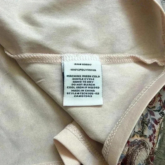 ECLAIR | Nordstrom colourful paisley  tank top blouse - Picture 8 of 13